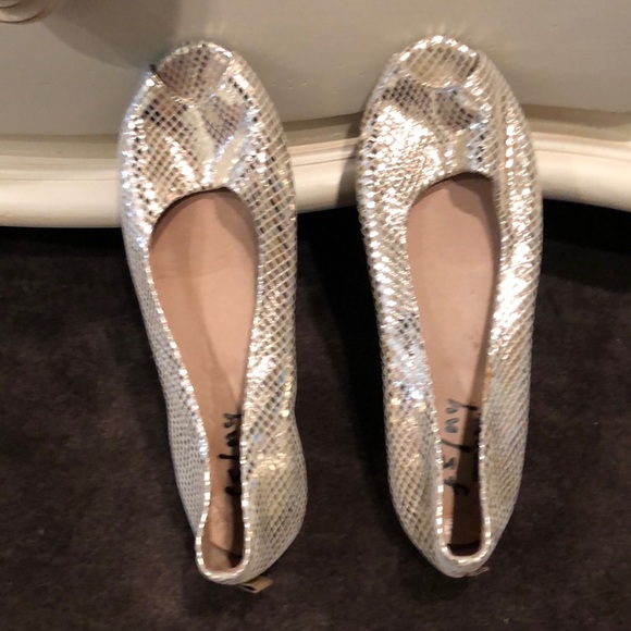 FS/NY Shoes - peep toe gold leather shoe